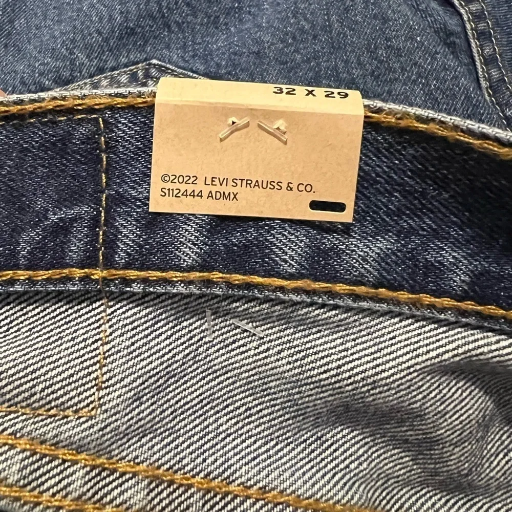 NWT Levi’s 550 Relaxed Fit Mens Jeans